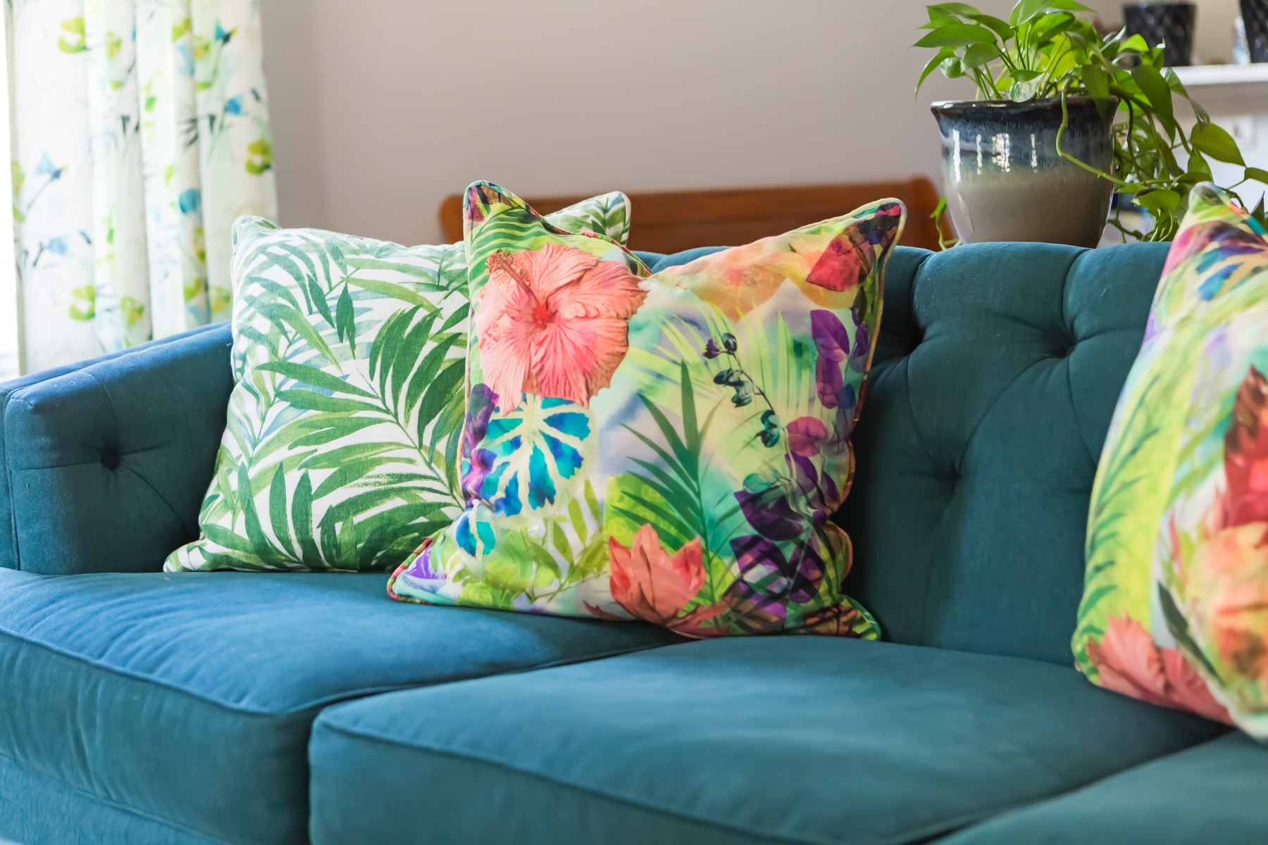 Green And Blue Living Room Design